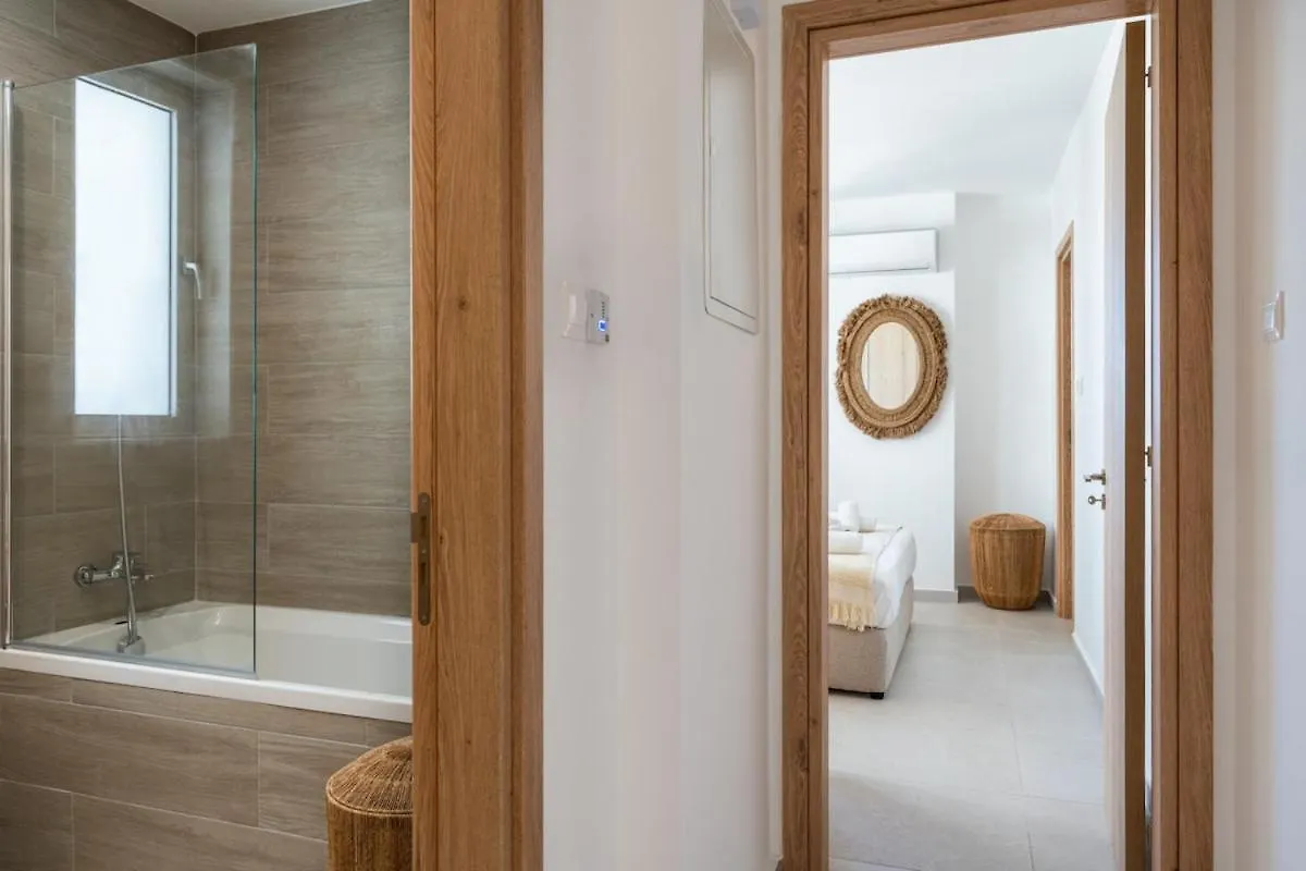 Aelia - Chic 2-Br Apartment & Balcony In ラルナカ
